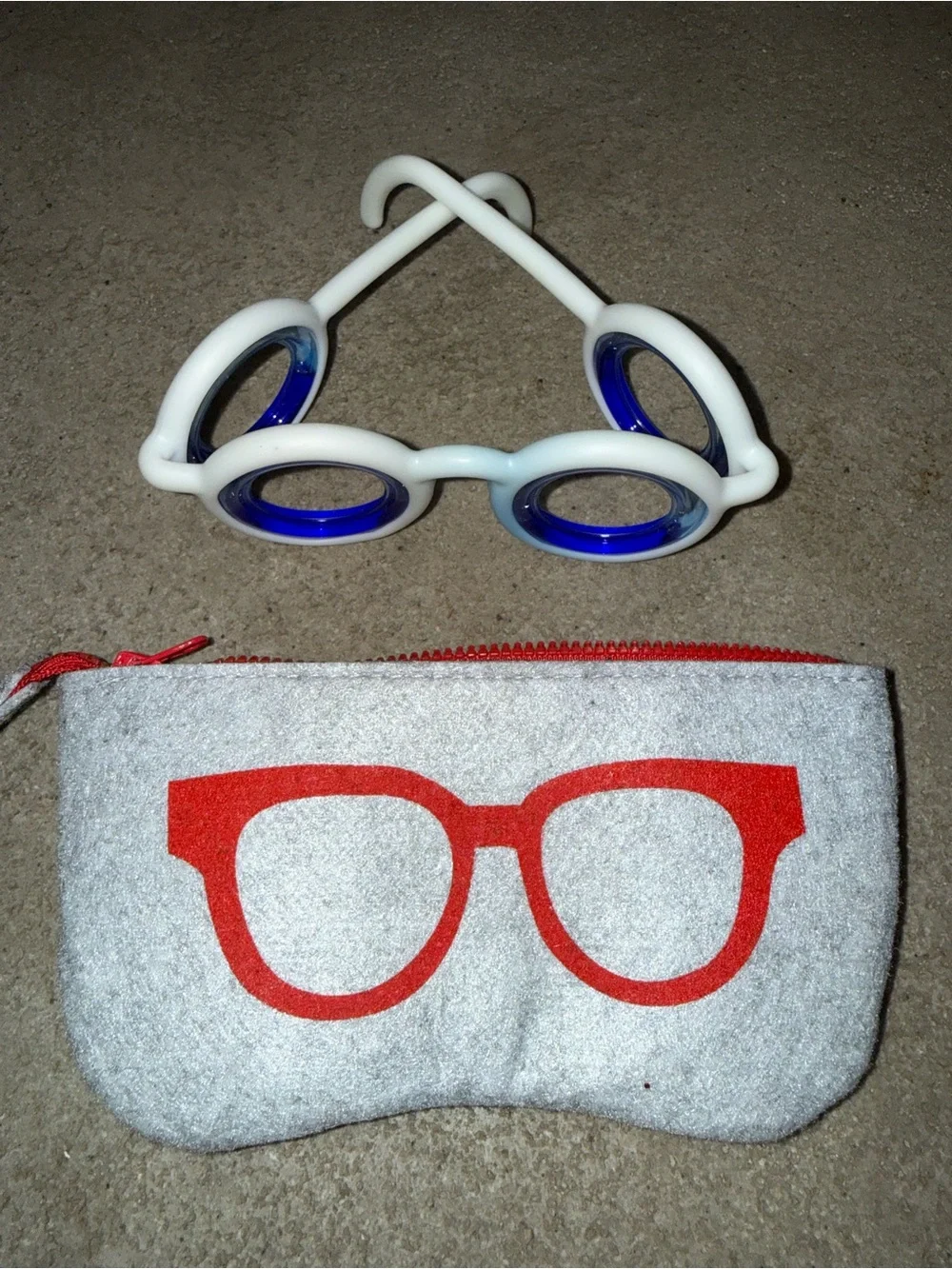 Kids White anti-motion sickness glasses